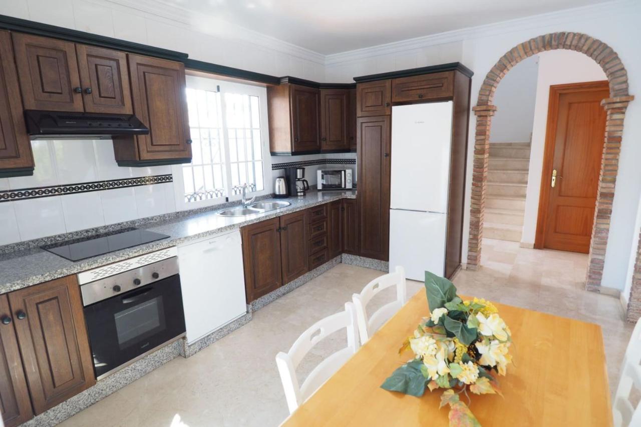 Nerja Paradise Rentals - Villa Victoria Bagian luar foto
